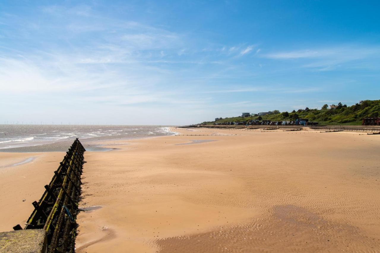 Superb 6 Berth Caravan At St Osyth Beach, Near Clacton-On-Sea Ref 28008Mc Eksteriør bilde